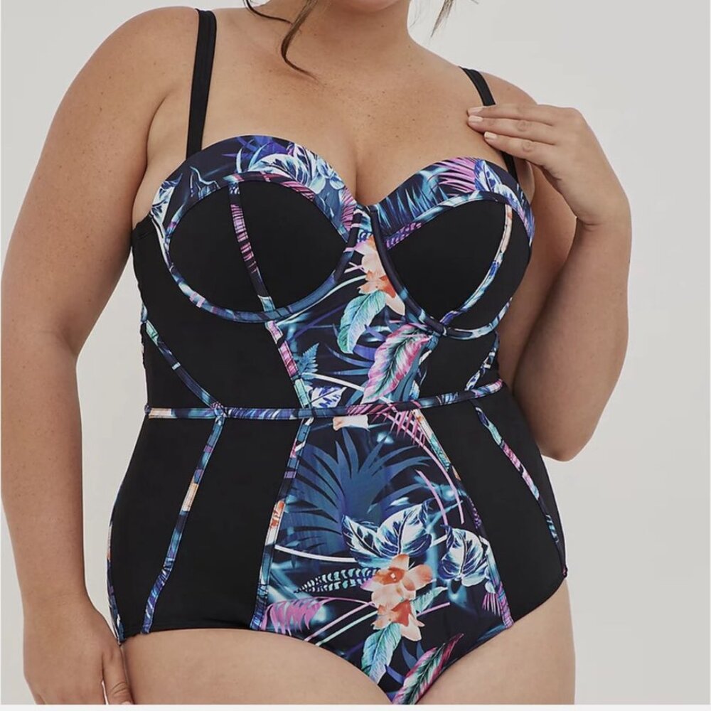 Torrid one piece tropical slim fix underwire swimsuit 3 DD/F